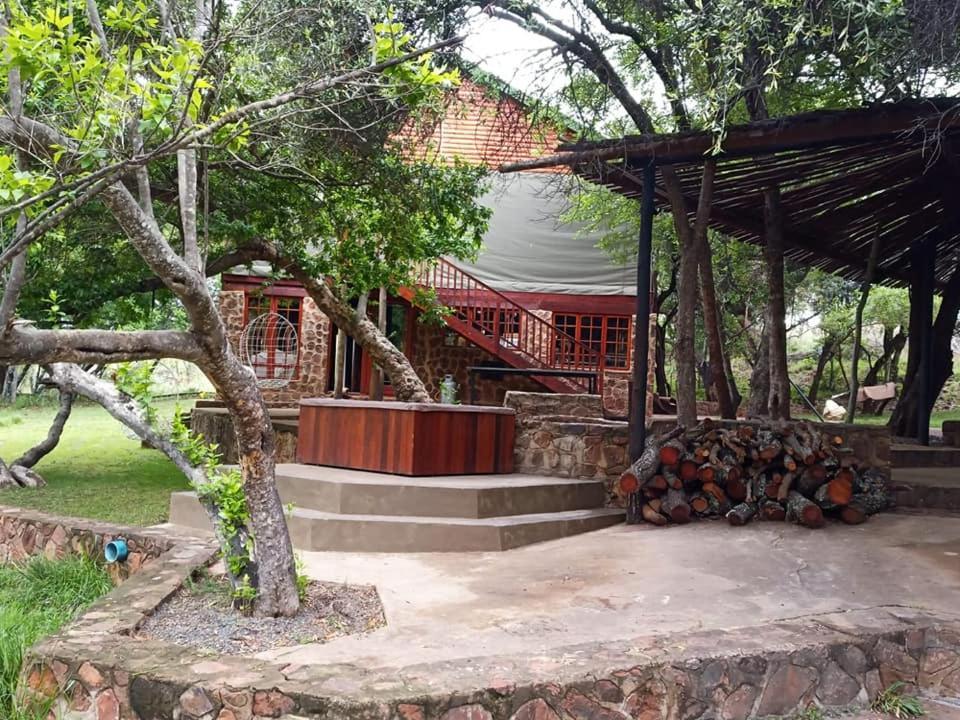 Wilgeboomsdrift Safaris Apartment โมดิมอเลอ ภายนอก รูปภาพ
