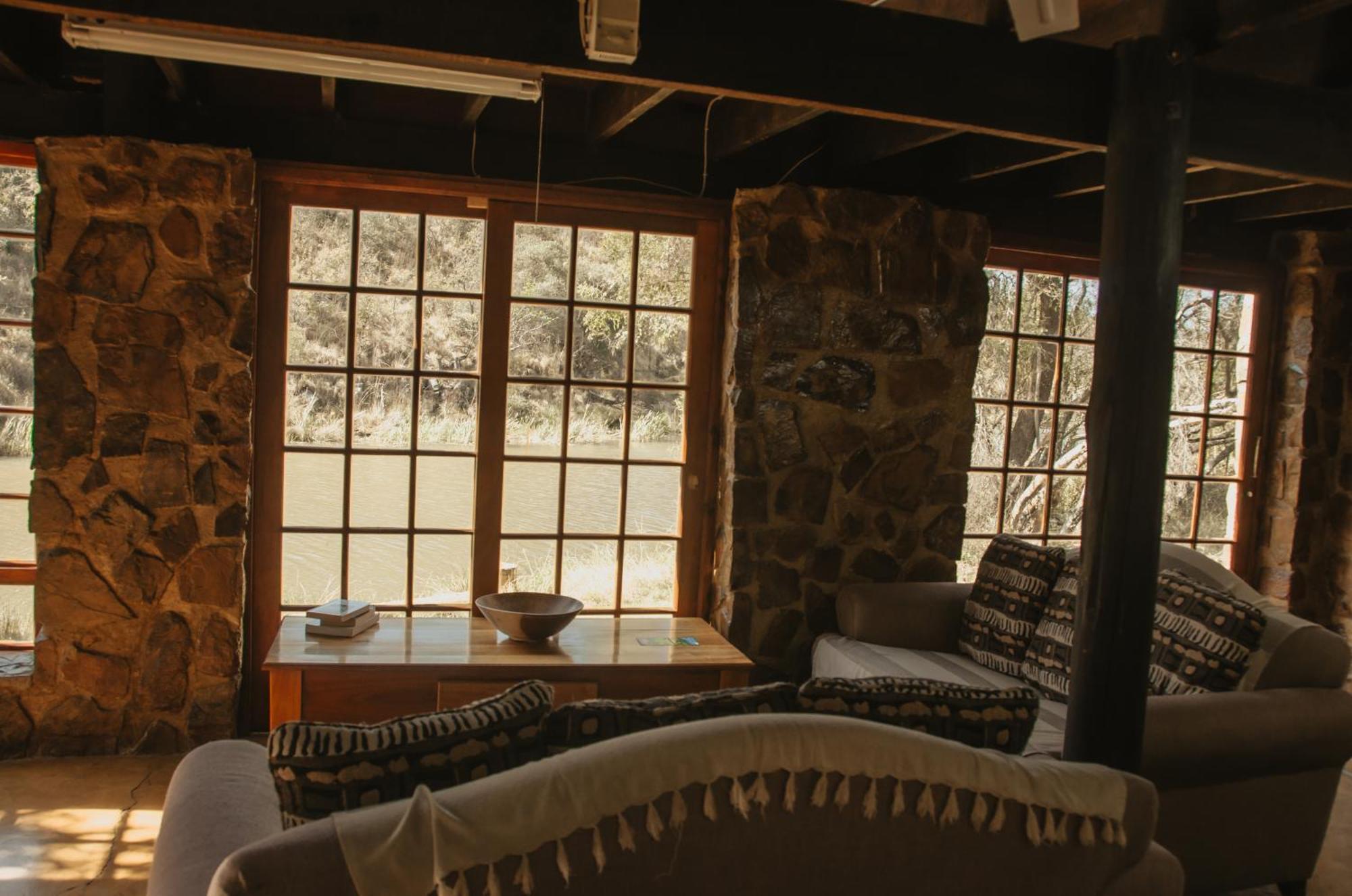 Wilgeboomsdrift Safaris Apartment โมดิมอเลอ ภายนอก รูปภาพ