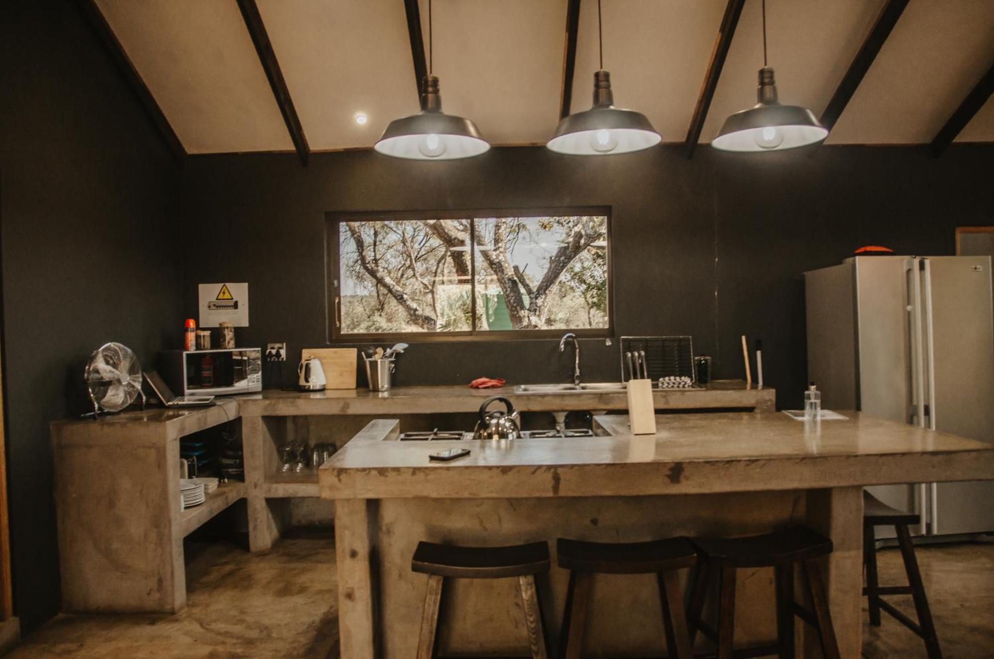 Wilgeboomsdrift Safaris Apartment โมดิมอเลอ ภายนอก รูปภาพ